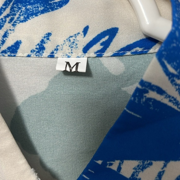 SHEIN Crop Blouse - Picture 2 of 4